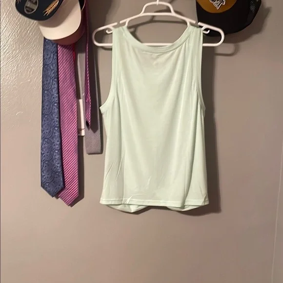 Mint Green Sleeveless Top - Picture 4 of 4